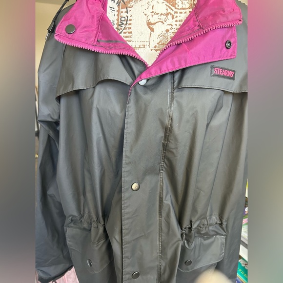 Stearn’s women’s Dry Wear charcoal and deep purple jacket size small - Picture 2 of 10